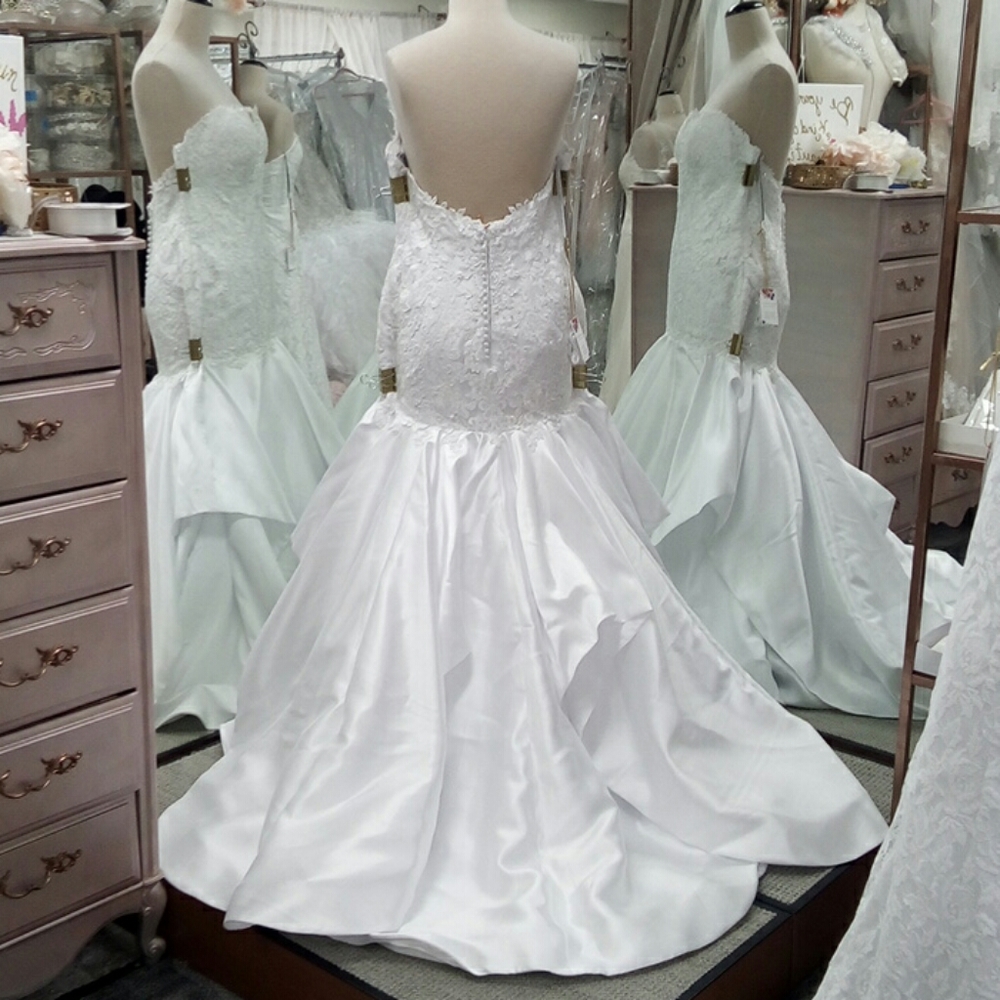 Wedding dress